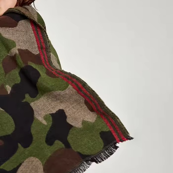 Camouflage Wool Blend Scarf - Picture 6 of 6